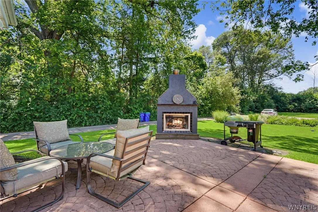 5222 Columbia Avenue, Hamburg, New York 14075, Hamburg, New York 14075, 3 Bedrooms Bedrooms, 8 Rooms Rooms,2 BathroomsBathrooms,Residential,For Sale,5222 Columbia Avenue, Hamburg, New York 14075,0,B1693450