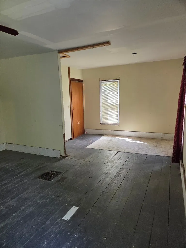 5 South Hill Road, Van Etten, New York 14889, Van Etten, New York 14889, 4 Bedroom Bedrooms, 9 Room Rooms,1 BathroomBathrooms,Residential,For Sale,5 South Hill Road, Van Etten, New York 14889,0,R1691748