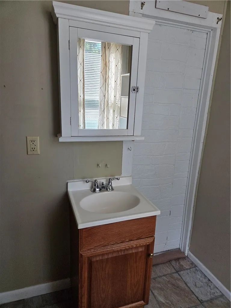 5 South Hill Road, Van Etten, New York 14889, Van Etten, New York 14889, 4 Bedroom Bedrooms, 9 Room Rooms,1 BathroomBathrooms,Residential,For Sale,5 South Hill Road, Van Etten, New York 14889,0,R1691748