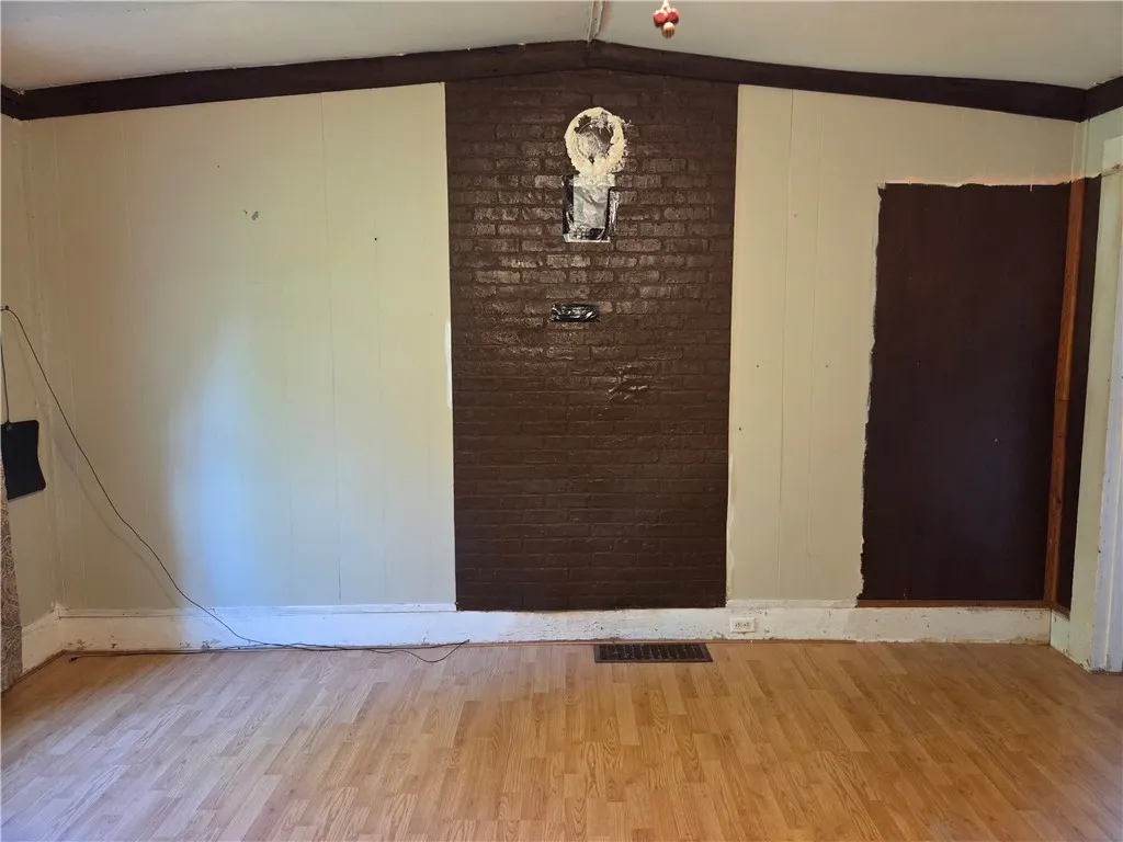5 South Hill Road, Van Etten, New York 14889, Van Etten, New York 14889, 4 Bedroom Bedrooms, 9 Room Rooms,1 BathroomBathrooms,Residential,For Sale,5 South Hill Road, Van Etten, New York 14889,0,R1691748