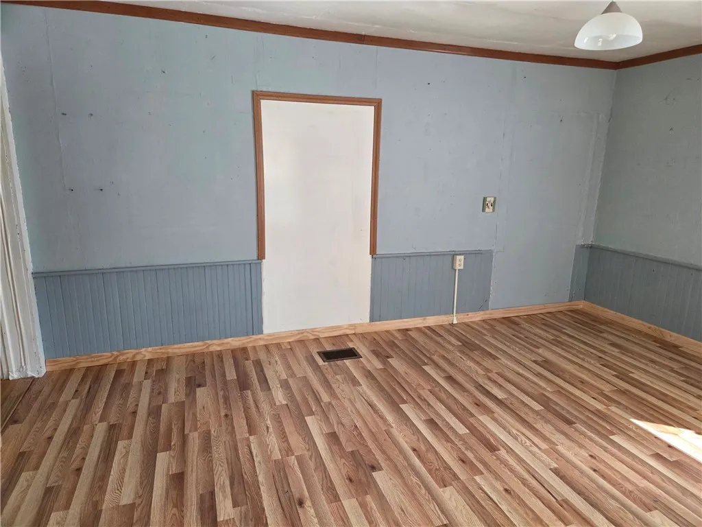 5 South Hill Road, Van Etten, New York 14889, Van Etten, New York 14889, 4 Bedroom Bedrooms, 9 Room Rooms,1 BathroomBathrooms,Residential,For Sale,5 South Hill Road, Van Etten, New York 14889,0,R1691748