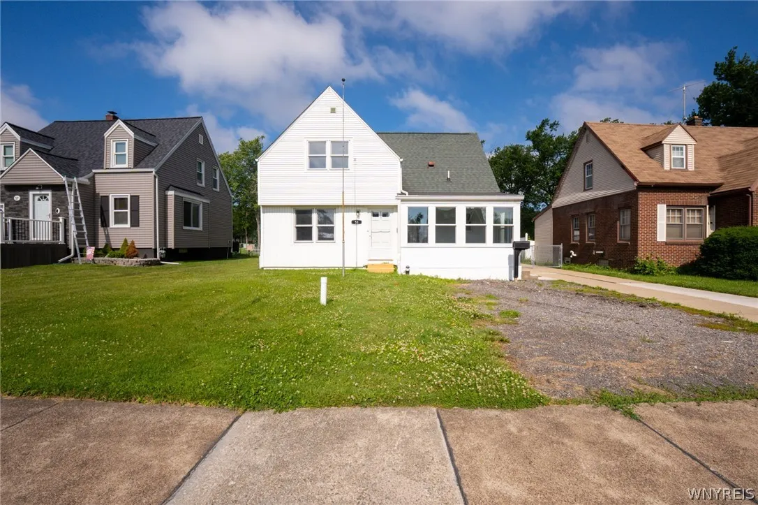 53 South Shore Boulevard, Lackawanna, New York 142, Lackawanna, New York 14218, 3 Bedrooms Bedrooms, 6 Rooms Rooms,1 BathroomBathrooms,Residential,For Sale,53 South Shore Boulevard, Lackawanna, New York 142,0,B1693286