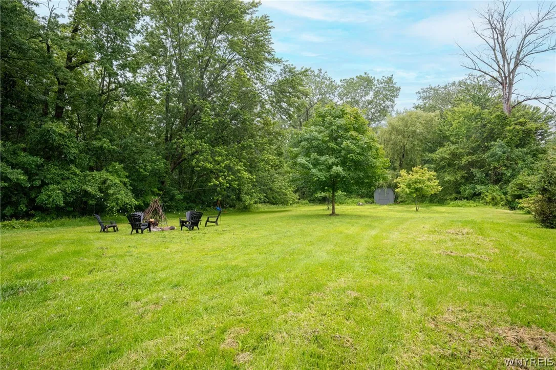 8080 Stahley Road, Clarence, New York 14051, Clarence, New York 14051, 5 Bedrooms Bedrooms, 8 Rooms Rooms,1 BathroomBathrooms,Residential,For Sale,8080 Stahley Road, Clarence, New York 14051,0,B1691003