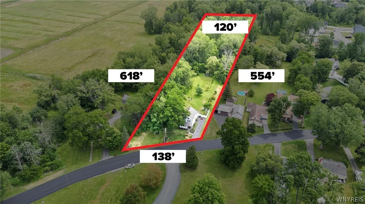 8080 Stahley Road, Clarence, New York 14051, Clarence, New York 14051, 5 Bedrooms Bedrooms, 8 Rooms Rooms,1 BathroomBathrooms,Residential,For Sale,8080 Stahley Road, Clarence, New York 14051,0,B1691003
