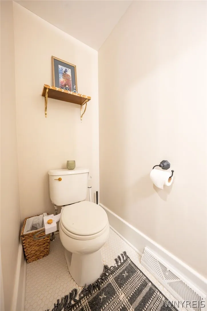 8080 Stahley Road, Clarence, New York 14051, Clarence, New York 14051, 5 Bedrooms Bedrooms, 8 Rooms Rooms,1 BathroomBathrooms,Residential,For Sale,8080 Stahley Road, Clarence, New York 14051,0,B1691003