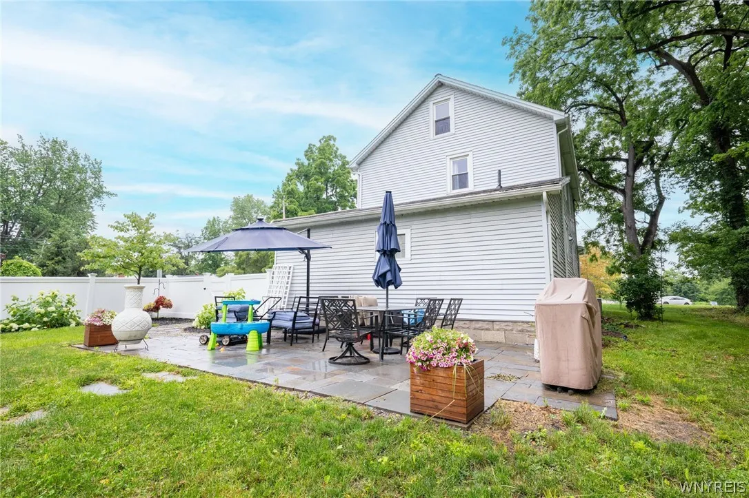 8080 Stahley Road, Clarence, New York 14051, Clarence, New York 14051, 5 Bedrooms Bedrooms, 8 Rooms Rooms,1 BathroomBathrooms,Residential,For Sale,8080 Stahley Road, Clarence, New York 14051,0,B1691003