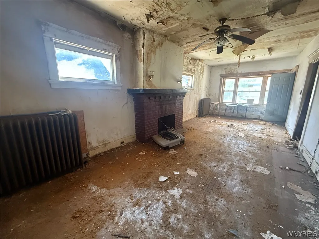 309 Maple Street, Buffalo, New York 14204, Buffalo, New York 14204, 5 Bedrooms Bedrooms, ,4 BathroomsBathrooms,Residential,For Sale,309 Maple Street, Buffalo, New York 14204,0,B1692133