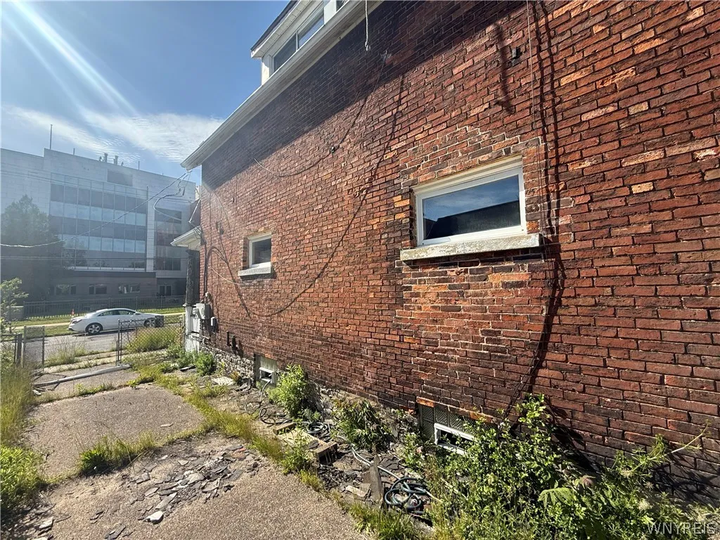 309 Maple Street, Buffalo, New York 14204, Buffalo, New York 14204, 5 Bedrooms Bedrooms, ,4 BathroomsBathrooms,Residential,For Sale,309 Maple Street, Buffalo, New York 14204,0,B1692133