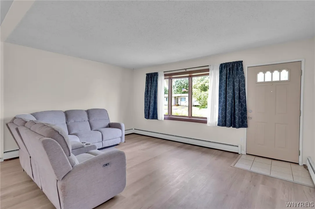 201 Dupont Avenue, Tonawanda, New York 14150, Tonawanda, New York 14150, 3 Bedrooms Bedrooms, 6 Rooms Rooms,1 BathroomBathrooms,Residential,For Sale,201 Dupont Avenue, Tonawanda, New York 14150,0,B1693717