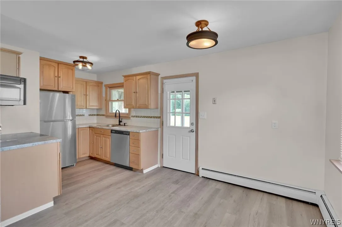 201 Dupont Avenue, Tonawanda, New York 14150, Tonawanda, New York 14150, 3 Bedrooms Bedrooms, 6 Rooms Rooms,1 BathroomBathrooms,Residential,For Sale,201 Dupont Avenue, Tonawanda, New York 14150,0,B1693717