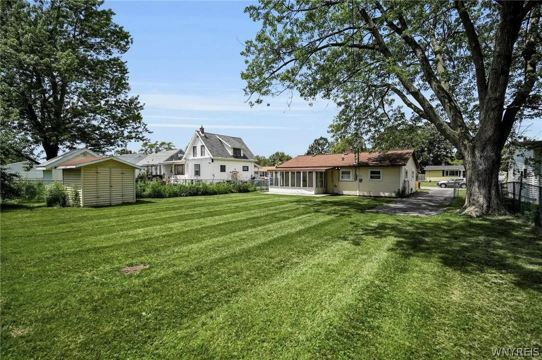 201 Dupont Avenue, Tonawanda, New York 14150, Tonawanda, New York 14150, 3 Bedrooms Bedrooms, 6 Rooms Rooms,1 BathroomBathrooms,Residential,For Sale,201 Dupont Avenue, Tonawanda, New York 14150,0,B1693717