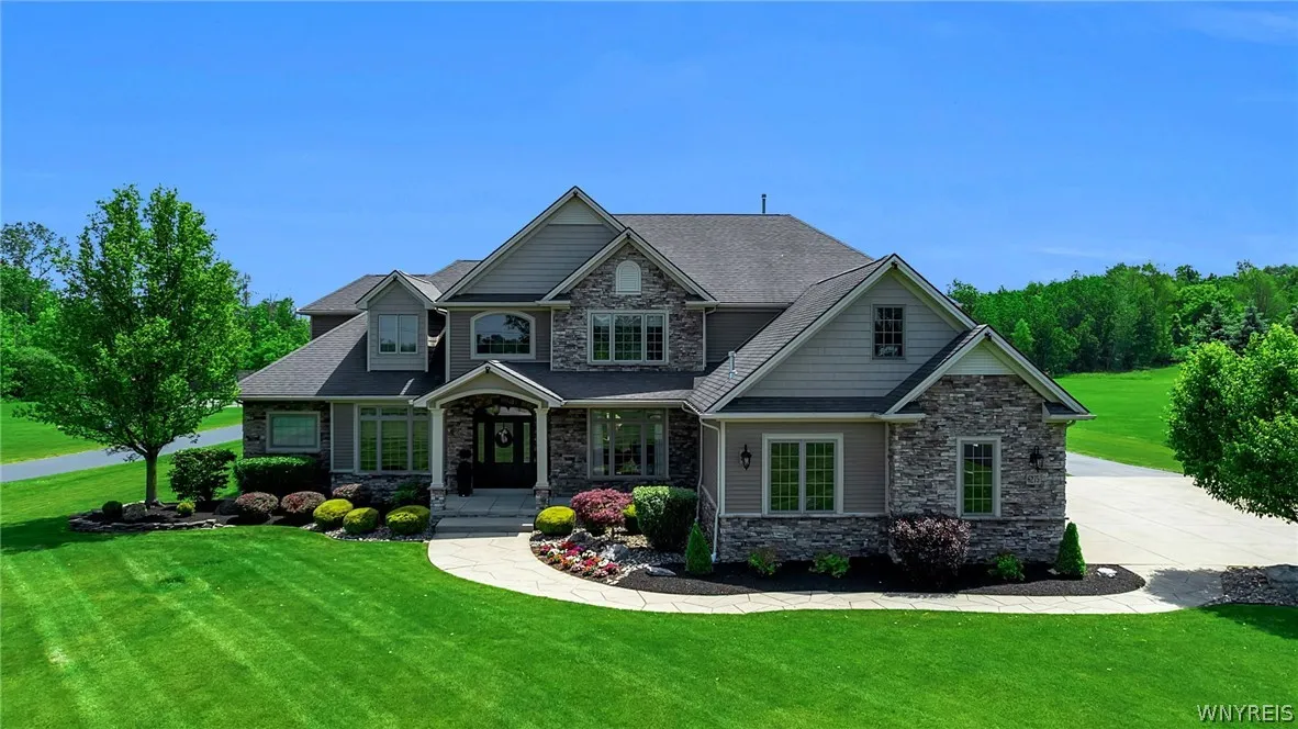 6275 Kraus Road, Clarence, New York 14032, Clarence, New York 14032, 5 Bedrooms Bedrooms, 11 Rooms Rooms,3 BathroomsBathrooms,Residential,For Sale,6275 Kraus Road, Clarence, New York 14032,0,B1692505