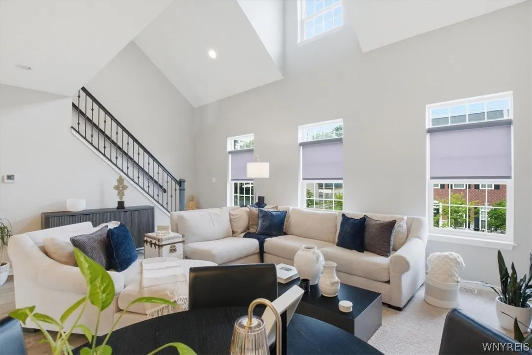 101 California Drive B, Amherst, New York 14221, Amherst, New York 14221, 2 Bedrooms Bedrooms, 7 Rooms Rooms,2 BathroomsBathrooms,Residential,For Sale,101 California Drive B, Amherst, New York 14221,0,B1691718