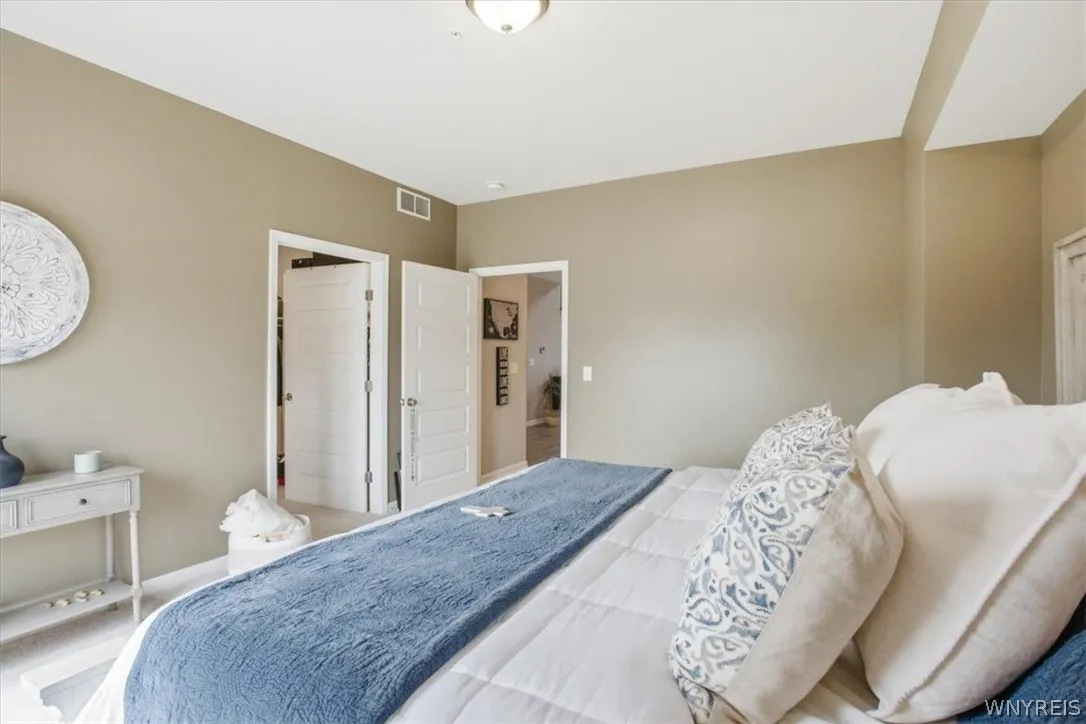 101 California Drive B, Amherst, New York 14221, Amherst, New York 14221, 2 Bedrooms Bedrooms, 7 Rooms Rooms,2 BathroomsBathrooms,Residential,For Sale,101 California Drive B, Amherst, New York 14221,0,B1691718