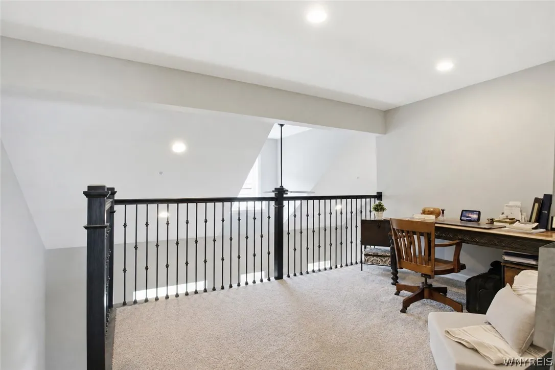 101 California Drive B, Amherst, New York 14221, Amherst, New York 14221, 2 Bedrooms Bedrooms, 7 Rooms Rooms,2 BathroomsBathrooms,Residential,For Sale,101 California Drive B, Amherst, New York 14221,0,B1691718