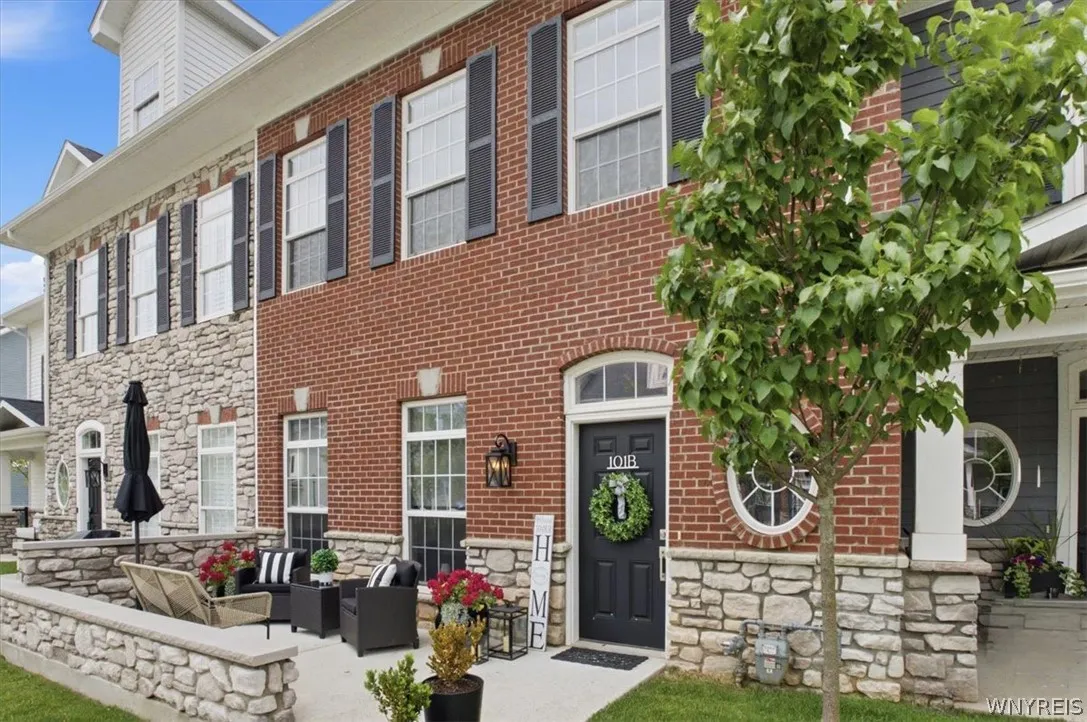 101 California Drive B, Amherst, New York 14221, Amherst, New York 14221, 2 Bedrooms Bedrooms, 7 Rooms Rooms,2 BathroomsBathrooms,Residential,For Sale,101 California Drive B, Amherst, New York 14221,0,B1691718