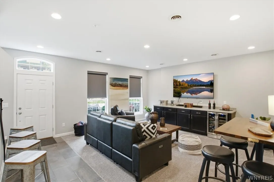 101 California Drive B, Amherst, New York 14221, Amherst, New York 14221, 2 Bedrooms Bedrooms, 7 Rooms Rooms,2 BathroomsBathrooms,Residential,For Sale,101 California Drive B, Amherst, New York 14221,0,B1691718