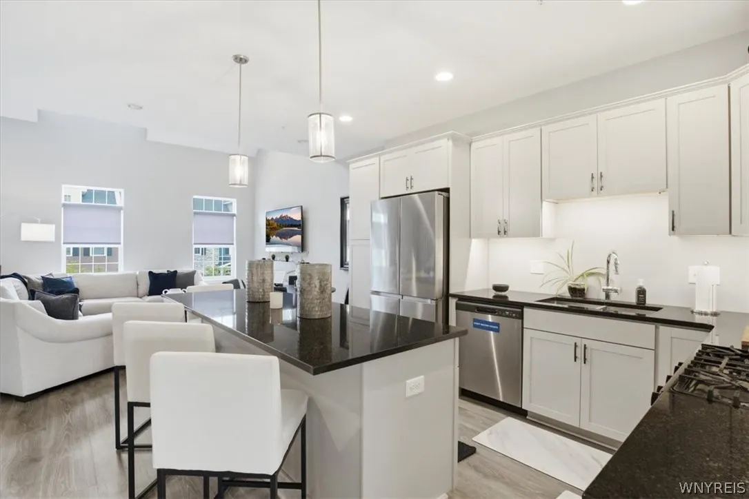 101 California Drive B, Amherst, New York 14221, Amherst, New York 14221, 2 Bedrooms Bedrooms, 7 Rooms Rooms,2 BathroomsBathrooms,Residential,For Sale,101 California Drive B, Amherst, New York 14221,0,B1691718
