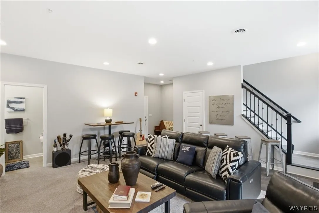 101 California Drive B, Amherst, New York 14221, Amherst, New York 14221, 2 Bedrooms Bedrooms, 7 Rooms Rooms,2 BathroomsBathrooms,Residential,For Sale,101 California Drive B, Amherst, New York 14221,0,B1691718