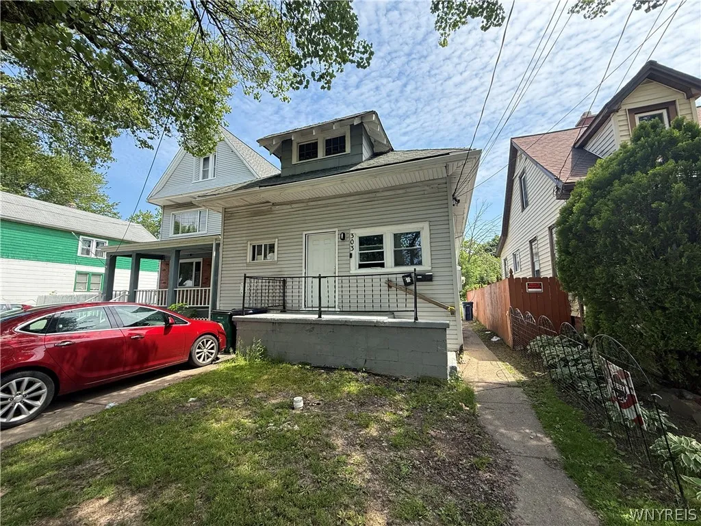 303 Skillen Street, Buffalo, New York 14207, Buffalo, New York 14207, 5 Bedrooms Bedrooms, ,2 BathroomsBathrooms,Residential,For Sale,303 Skillen Street, Buffalo, New York 14207,0,B1694095