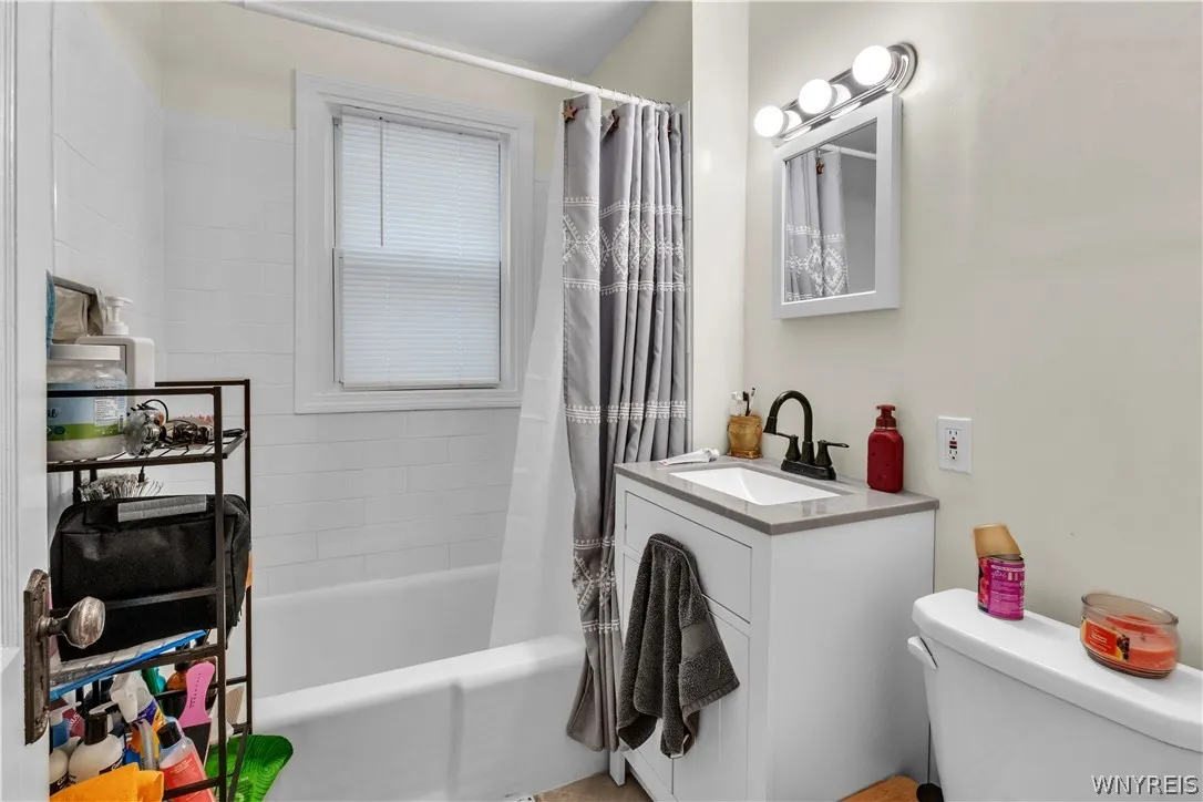 230 North Park Avenue, Buffalo, New York 14216, Buffalo, New York 14216, 6 Bedrooms Bedrooms, ,2 BathroomsBathrooms,Residential,For Sale,230 North Park Avenue, Buffalo, New York 14216,0,B1692604