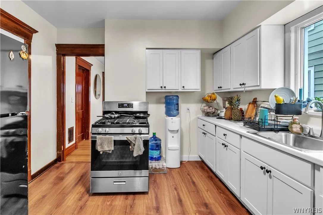 230 North Park Avenue, Buffalo, New York 14216, Buffalo, New York 14216, 6 Bedrooms Bedrooms, ,2 BathroomsBathrooms,Residential,For Sale,230 North Park Avenue, Buffalo, New York 14216,0,B1692604