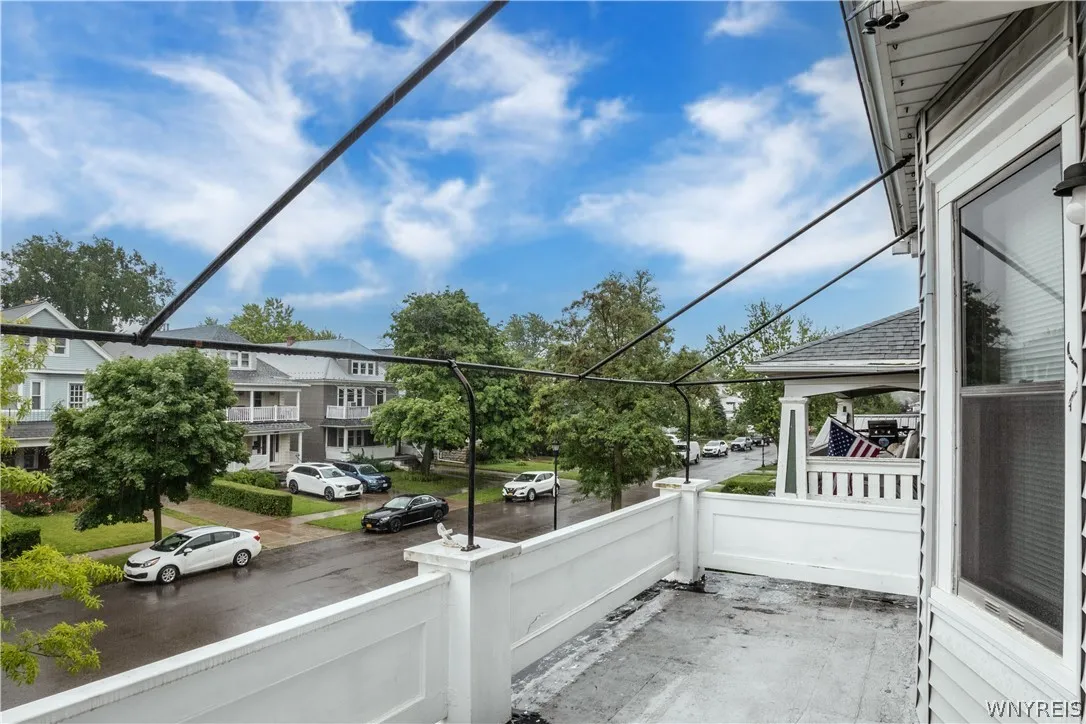 230 North Park Avenue, Buffalo, New York 14216, Buffalo, New York 14216, 6 Bedrooms Bedrooms, ,2 BathroomsBathrooms,Residential,For Sale,230 North Park Avenue, Buffalo, New York 14216,0,B1692604