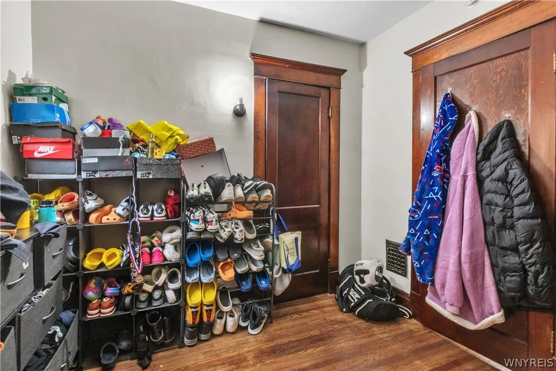 230 North Park Avenue, Buffalo, New York 14216, Buffalo, New York 14216, 6 Bedrooms Bedrooms, ,2 BathroomsBathrooms,Residential,For Sale,230 North Park Avenue, Buffalo, New York 14216,0,B1692604