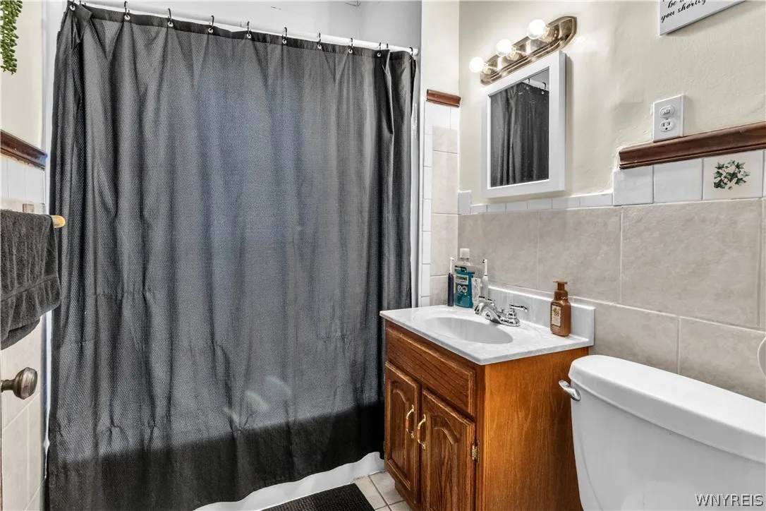 230 North Park Avenue, Buffalo, New York 14216, Buffalo, New York 14216, 6 Bedrooms Bedrooms, ,2 BathroomsBathrooms,Residential,For Sale,230 North Park Avenue, Buffalo, New York 14216,0,B1692604