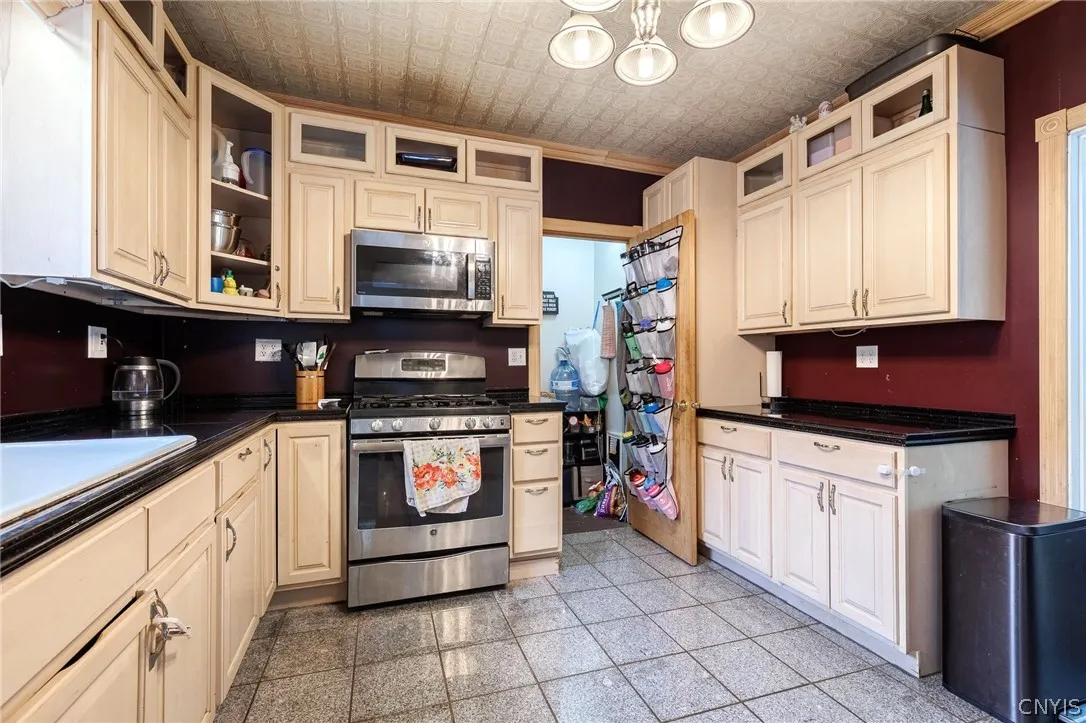719 Gotham Street, Watertown City, New York 13601, Watertown City, New York 13601, 4 Bedrooms Bedrooms, 9 Rooms Rooms,1 BathroomBathrooms,Residential,For Sale,719 Gotham Street, Watertown City, New York 13601,0,S1693768