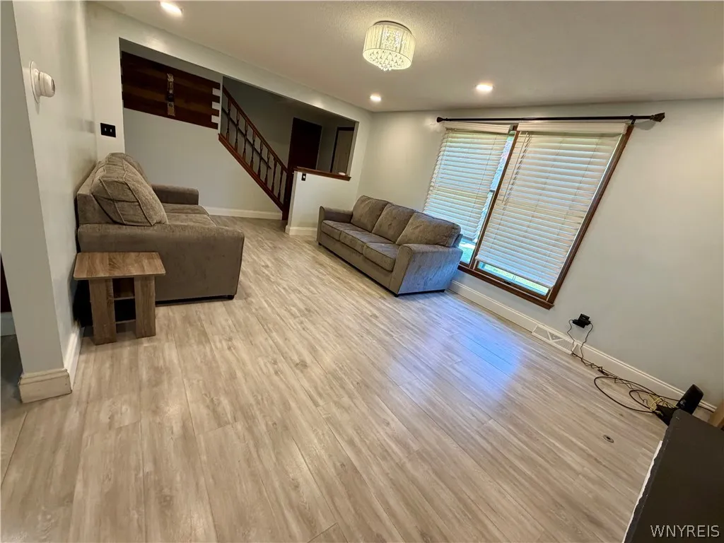 783 N French Road, Amherst, New York 14228, Amherst, New York 14228, 3 Bedrooms Bedrooms, 6 Rooms Rooms,1 BathroomBathrooms,Residential Lease,For Rent,783 N French Road, Amherst, New York 14228,0,B1694298
