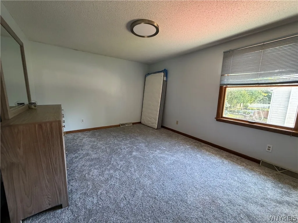783 N French Road, Amherst, New York 14228, Amherst, New York 14228, 3 Bedrooms Bedrooms, 6 Rooms Rooms,1 BathroomBathrooms,Residential Lease,For Rent,783 N French Road, Amherst, New York 14228,0,B1694298