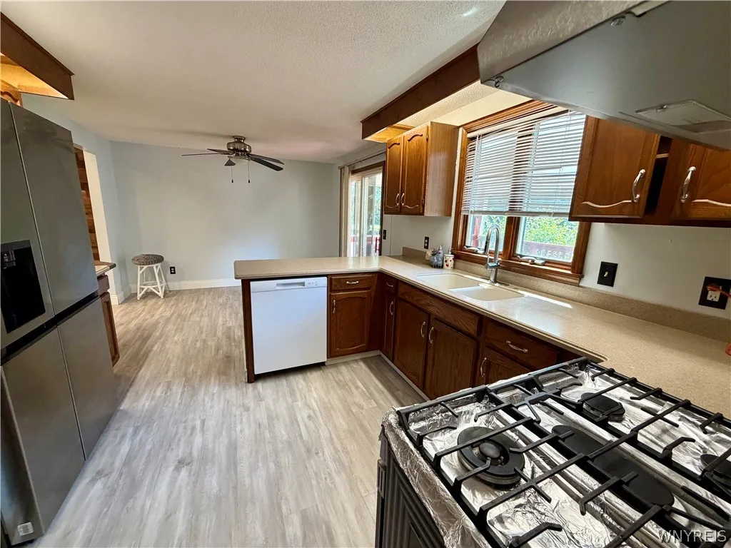 783 N French Road, Amherst, New York 14228, Amherst, New York 14228, 3 Bedrooms Bedrooms, 6 Rooms Rooms,1 BathroomBathrooms,Residential Lease,For Rent,783 N French Road, Amherst, New York 14228,0,B1694298