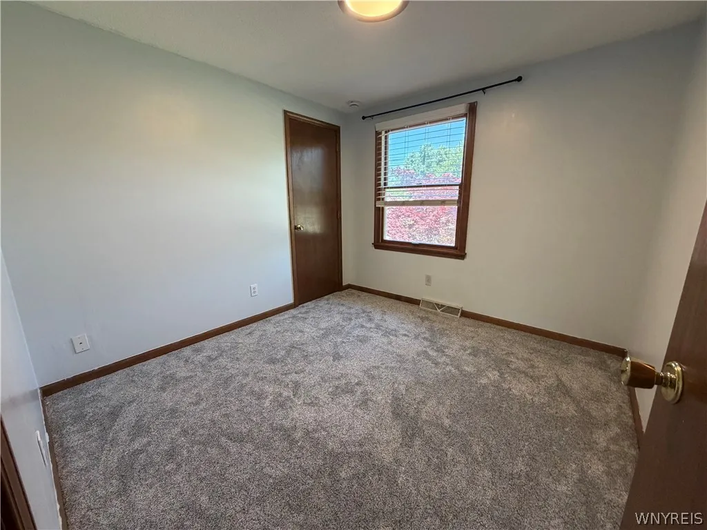 783 N French Road, Amherst, New York 14228, Amherst, New York 14228, 3 Bedrooms Bedrooms, 6 Rooms Rooms,1 BathroomBathrooms,Residential Lease,For Rent,783 N French Road, Amherst, New York 14228,0,B1694298