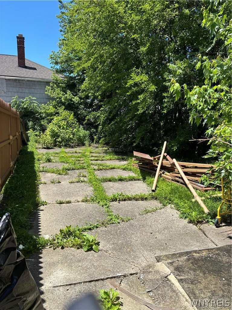 238 Benzinger Street, Buffalo, New York 14206, Buffalo, New York 14206, 6 Bedrooms Bedrooms, ,2 BathroomsBathrooms,Residential,For Sale,238 Benzinger Street, Buffalo, New York 14206,0,B1694349
