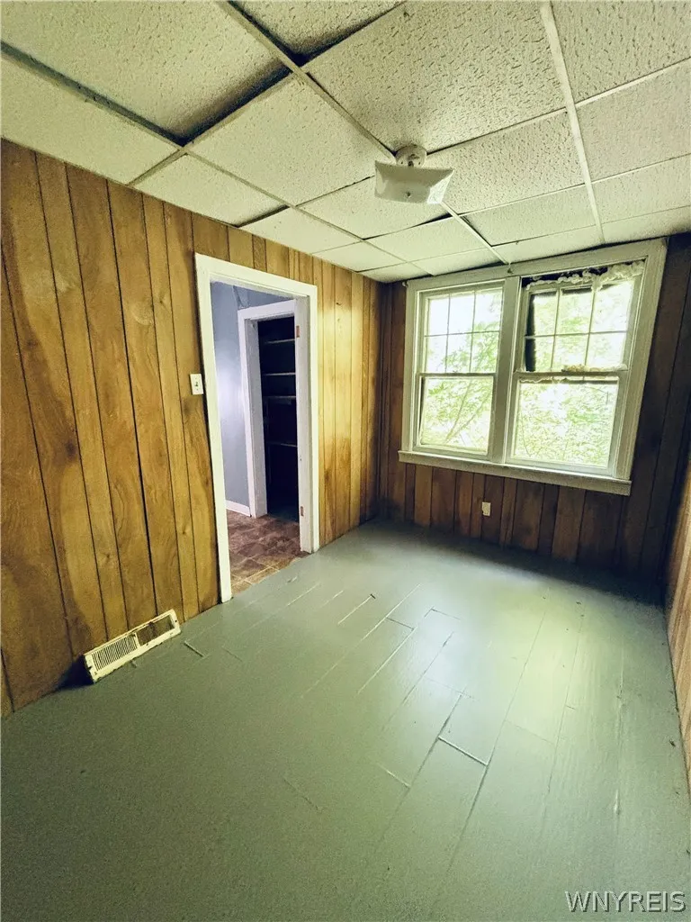 238 Benzinger Street, Buffalo, New York 14206, Buffalo, New York 14206, 6 Bedrooms Bedrooms, ,2 BathroomsBathrooms,Residential,For Sale,238 Benzinger Street, Buffalo, New York 14206,0,B1694349