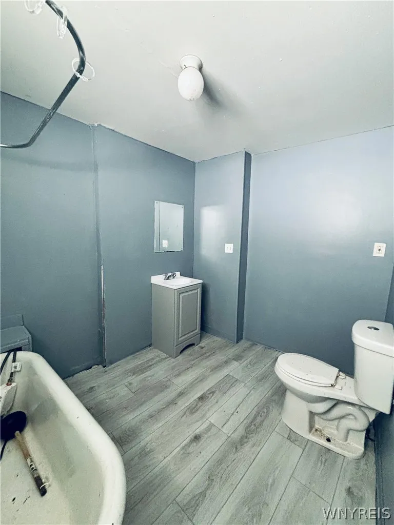238 Benzinger Street, Buffalo, New York 14206, Buffalo, New York 14206, 6 Bedrooms Bedrooms, ,2 BathroomsBathrooms,Residential,For Sale,238 Benzinger Street, Buffalo, New York 14206,0,B1694349