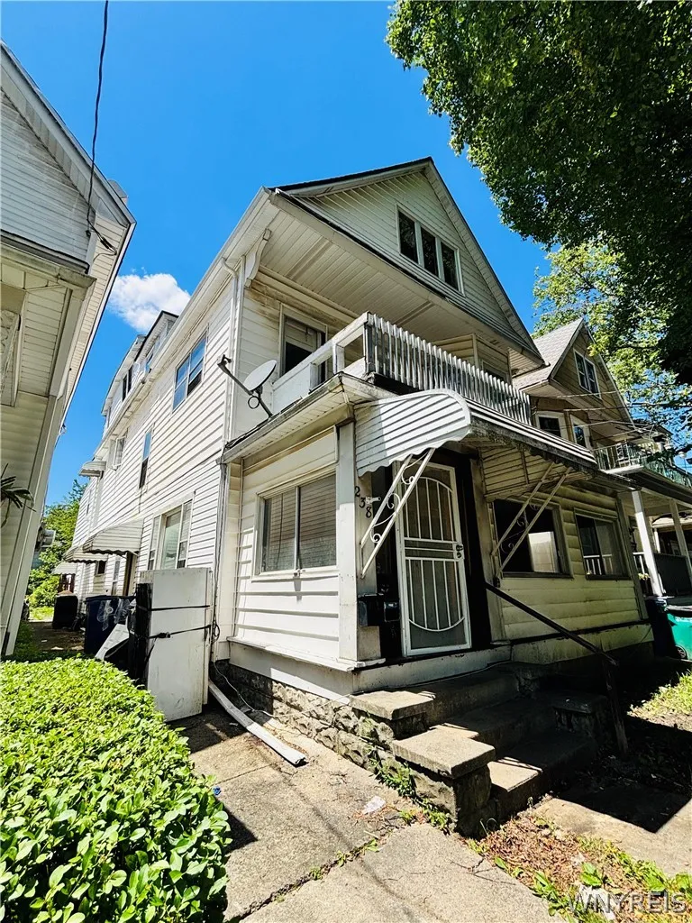 238 Benzinger Street, Buffalo, New York 14206, Buffalo, New York 14206, 6 Bedrooms Bedrooms, ,2 BathroomsBathrooms,Residential,For Sale,238 Benzinger Street, Buffalo, New York 14206,0,B1694349