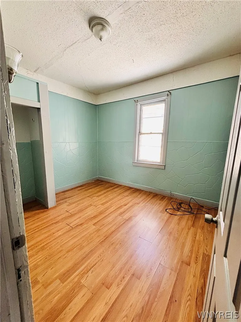 238 Benzinger Street, Buffalo, New York 14206, Buffalo, New York 14206, 6 Bedrooms Bedrooms, ,2 BathroomsBathrooms,Residential,For Sale,238 Benzinger Street, Buffalo, New York 14206,0,B1694349