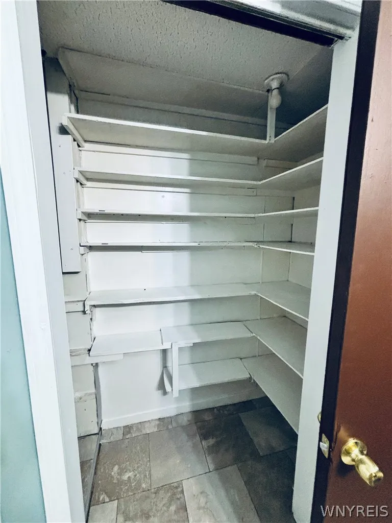 238 Benzinger Street, Buffalo, New York 14206, Buffalo, New York 14206, 6 Bedrooms Bedrooms, ,2 BathroomsBathrooms,Residential,For Sale,238 Benzinger Street, Buffalo, New York 14206,0,B1694349
