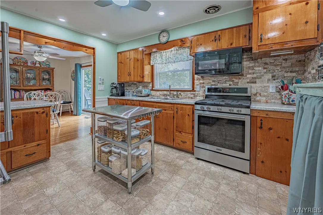 141 Elizabeth Street, Ridgeway, New York 14103, Ridgeway, New York 14103, 3 Bedrooms Bedrooms, 6 Rooms Rooms,1 BathroomBathrooms,Residential,For Sale,141 Elizabeth Street, Ridgeway, New York 14103,0,B1694259