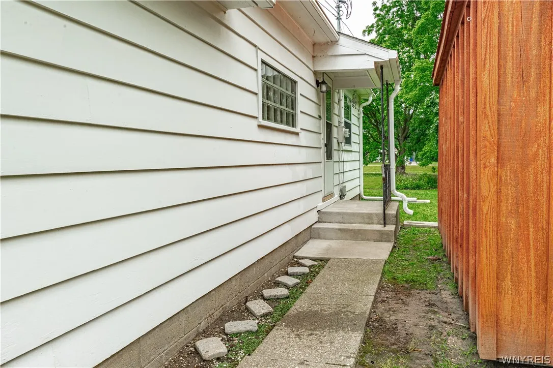 141 Elizabeth Street, Ridgeway, New York 14103, Ridgeway, New York 14103, 3 Bedrooms Bedrooms, 6 Rooms Rooms,1 BathroomBathrooms,Residential,For Sale,141 Elizabeth Street, Ridgeway, New York 14103,0,B1694259