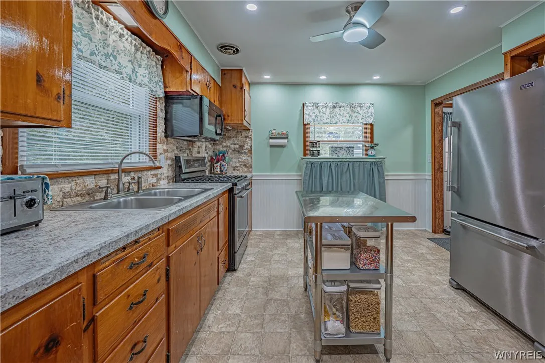 141 Elizabeth Street, Ridgeway, New York 14103, Ridgeway, New York 14103, 3 Bedrooms Bedrooms, 6 Rooms Rooms,1 BathroomBathrooms,Residential,For Sale,141 Elizabeth Street, Ridgeway, New York 14103,0,B1694259