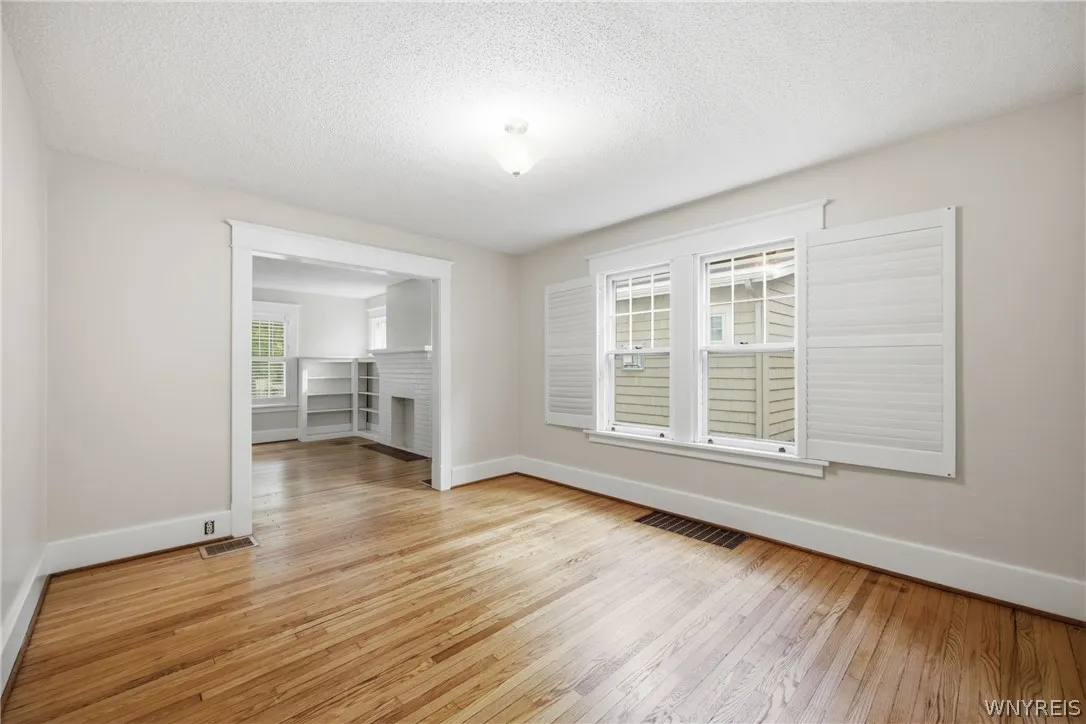 259 California Drive, Amherst, New York 14221, Amherst, New York 14221, 3 Bedrooms Bedrooms, 6 Rooms Rooms,1 BathroomBathrooms,Residential Lease,For Rent,259 California Drive, Amherst, New York 14221,0,B1694339