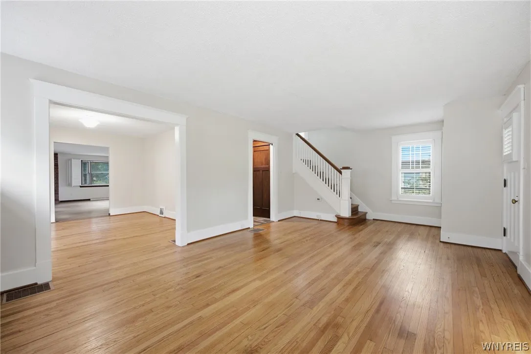 259 California Drive, Amherst, New York 14221, Amherst, New York 14221, 3 Bedrooms Bedrooms, 6 Rooms Rooms,1 BathroomBathrooms,Residential Lease,For Rent,259 California Drive, Amherst, New York 14221,0,B1694339