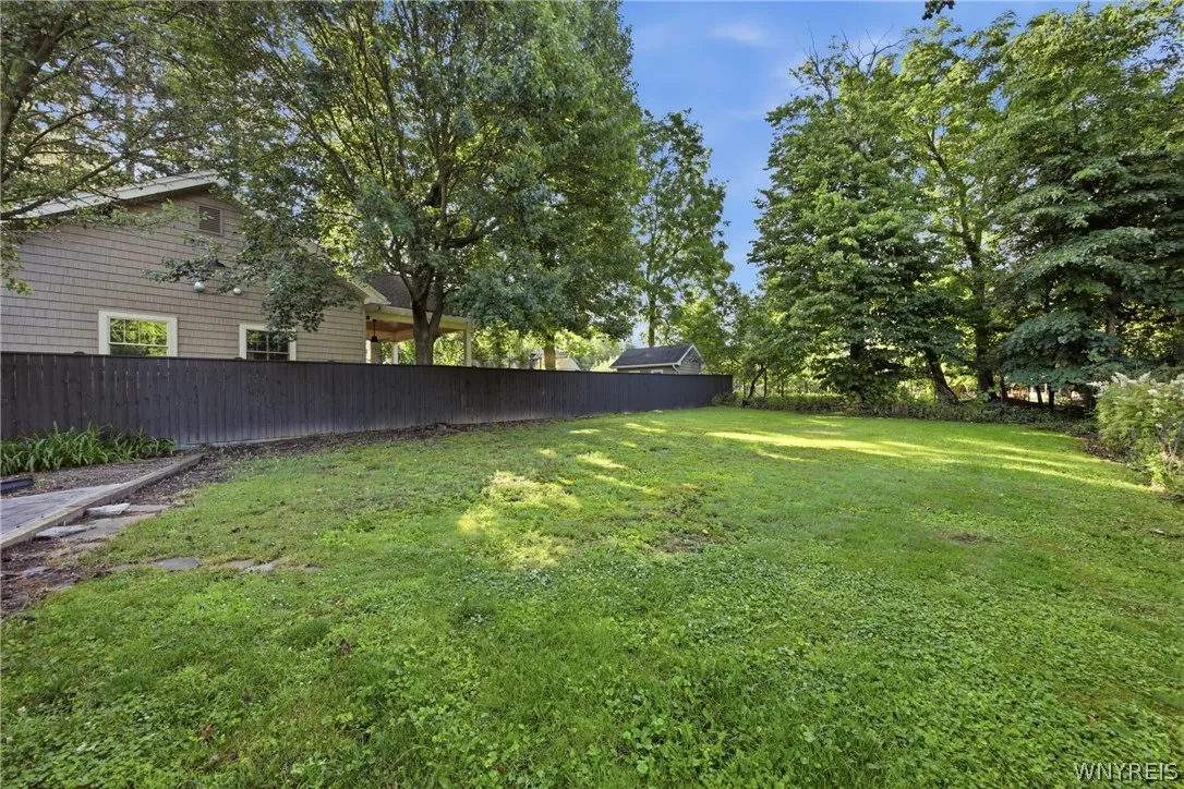 259 California Drive, Amherst, New York 14221, Amherst, New York 14221, 3 Bedrooms Bedrooms, 6 Rooms Rooms,1 BathroomBathrooms,Residential Lease,For Rent,259 California Drive, Amherst, New York 14221,0,B1694339