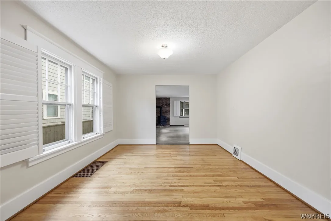 259 California Drive, Amherst, New York 14221, Amherst, New York 14221, 3 Bedrooms Bedrooms, 6 Rooms Rooms,1 BathroomBathrooms,Residential Lease,For Rent,259 California Drive, Amherst, New York 14221,0,B1694339