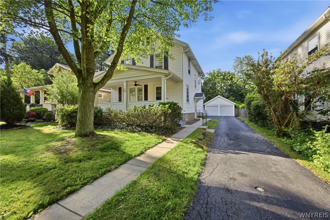 259 California Drive, Amherst, New York 14221, Amherst, New York 14221, 3 Bedrooms Bedrooms, 6 Rooms Rooms,1 BathroomBathrooms,Residential Lease,For Rent,259 California Drive, Amherst, New York 14221,0,B1694339