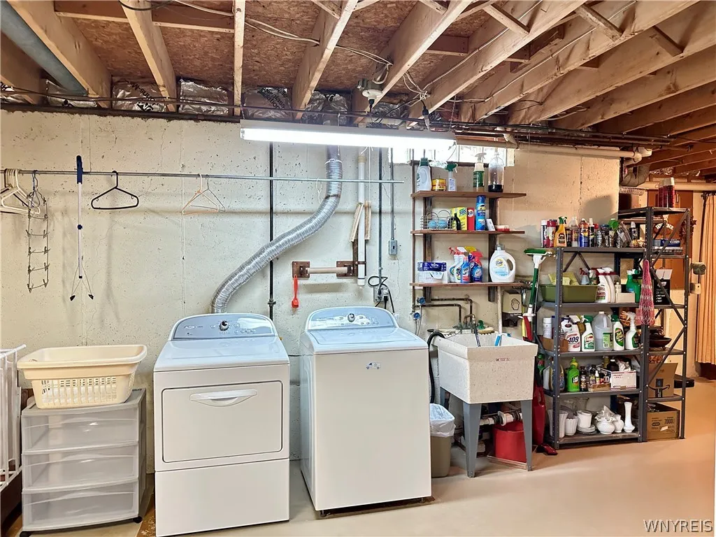 Washer, dryer & extra freezer are included