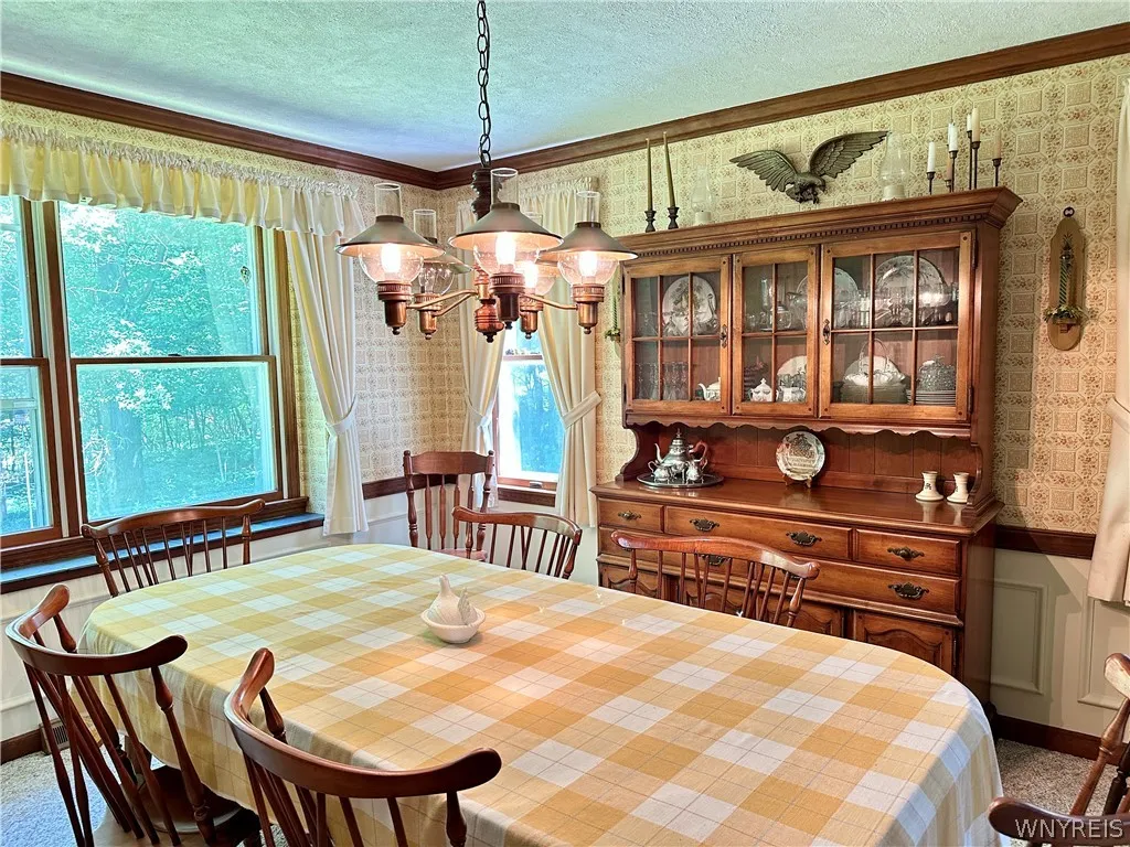 Formal dining room